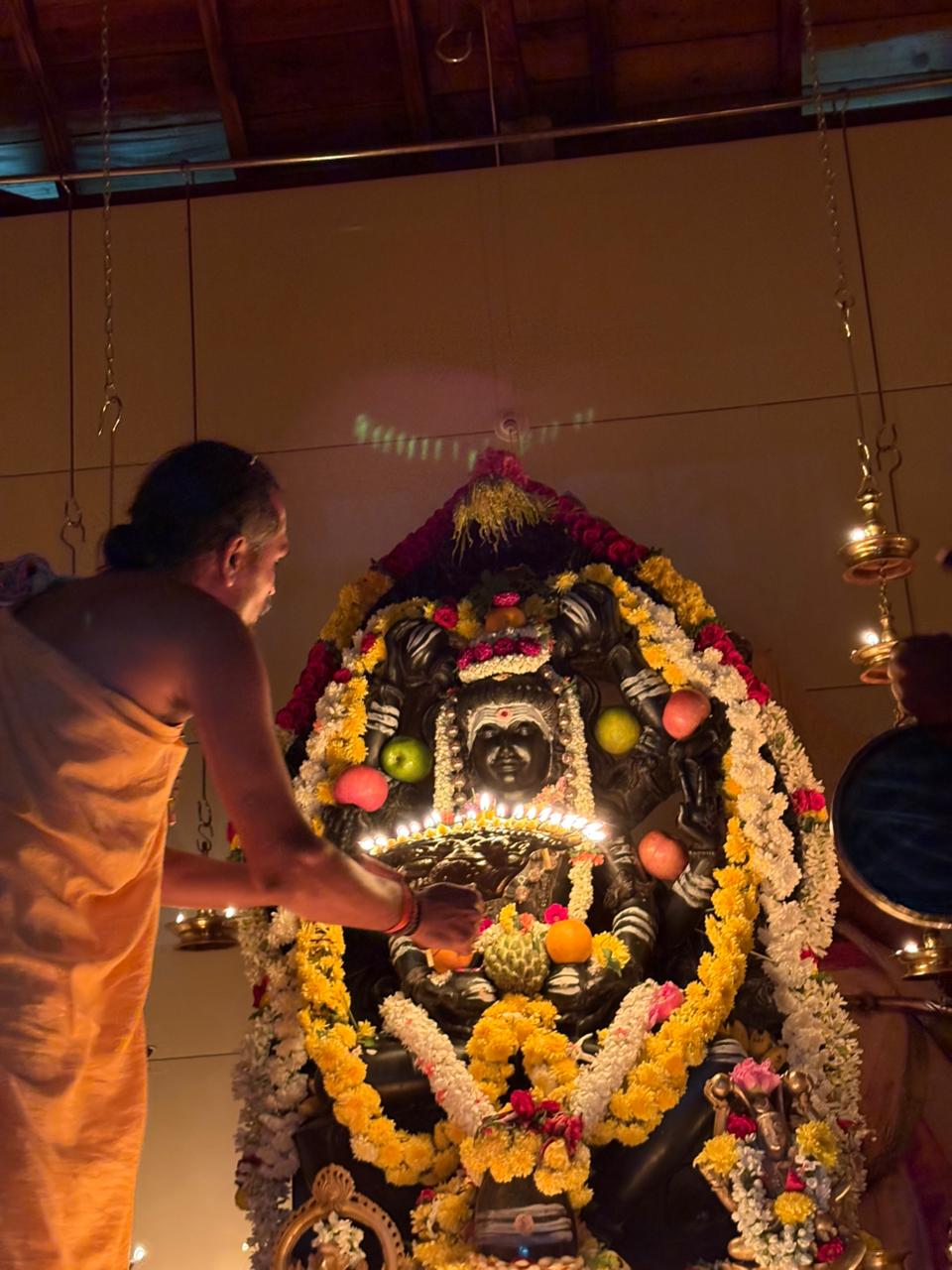 Evening aarati seva